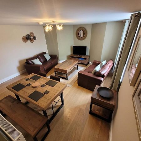 Llys Bach Apartment At Llys Aeron 애버라에론 외부 사진
