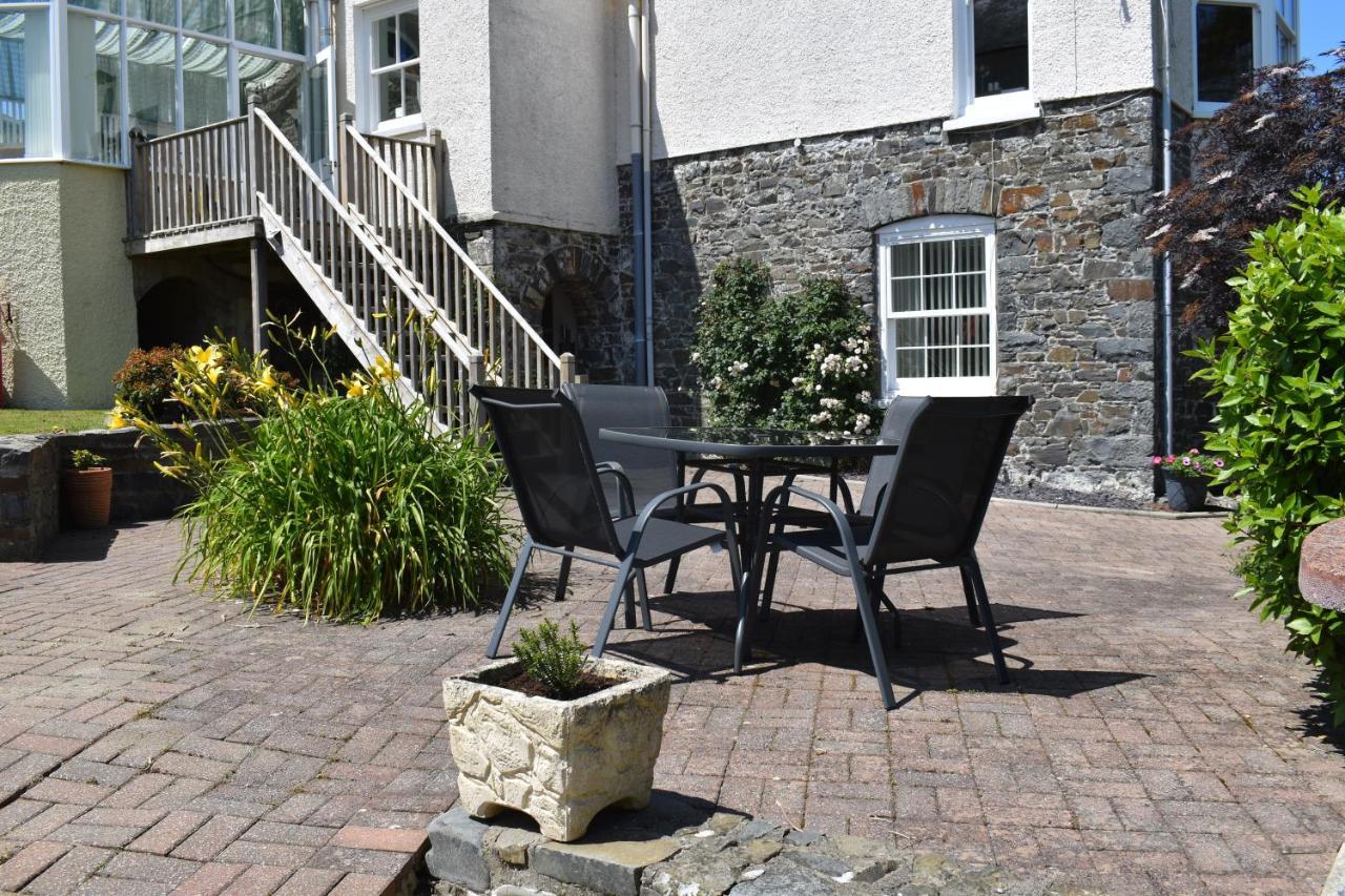 Llys Bach Apartment At Llys Aeron 애버라에론 외부 사진