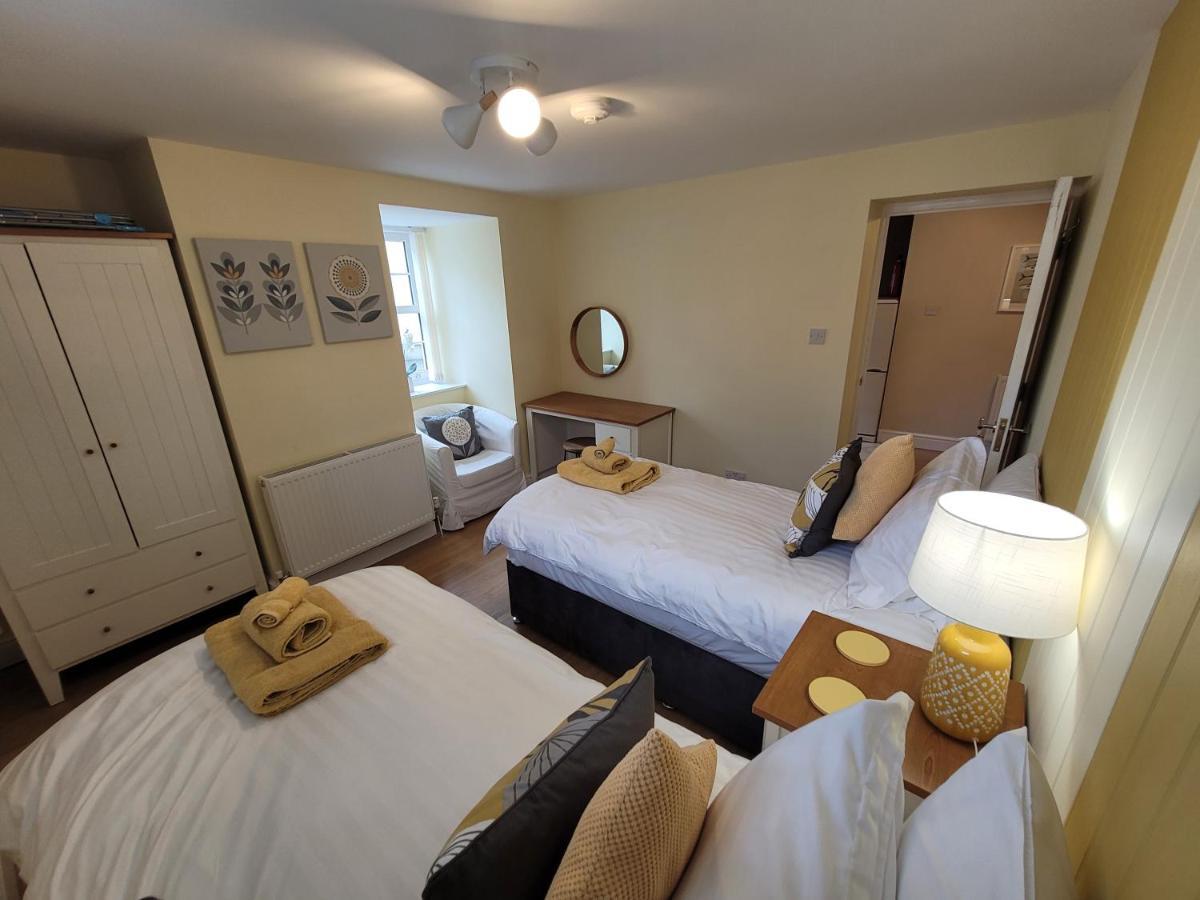 Llys Bach Apartment At Llys Aeron 애버라에론 외부 사진
