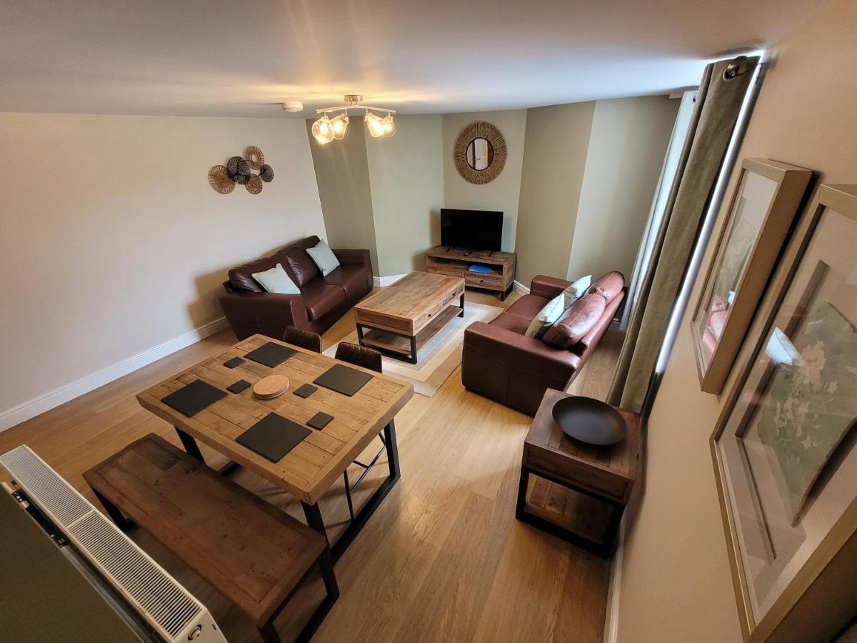 Llys Bach Apartment At Llys Aeron 애버라에론 외부 사진